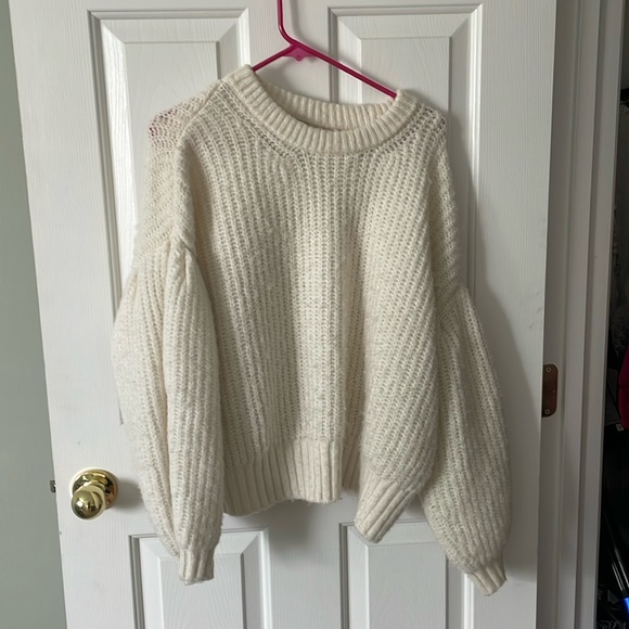 a new day Sweaters - EUC - A New Day Cozy balloon sleeve sweater Target Sz M